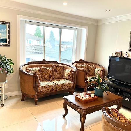 Coze Home In Vancouver Near Yvr מראה חיצוני תמונה