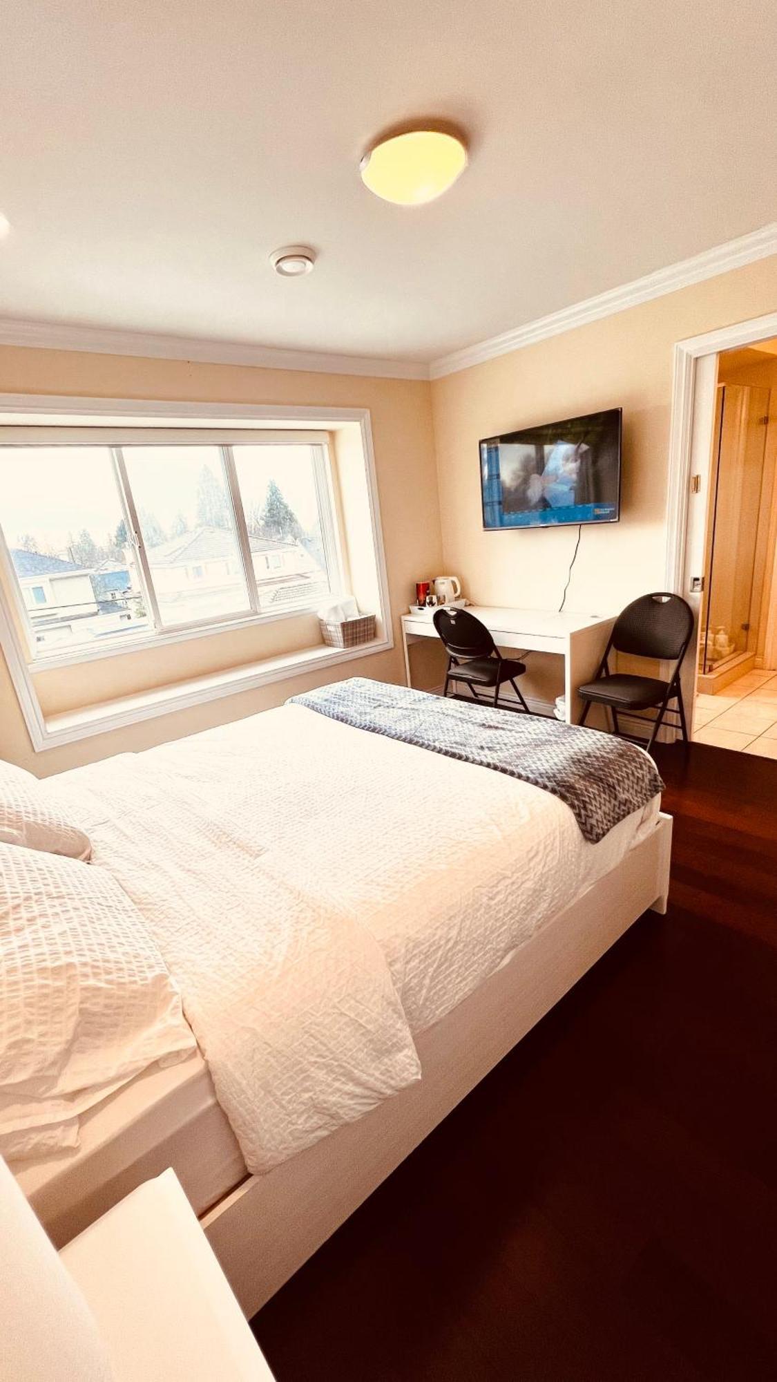 Coze Home In Vancouver Near Yvr מראה חיצוני תמונה